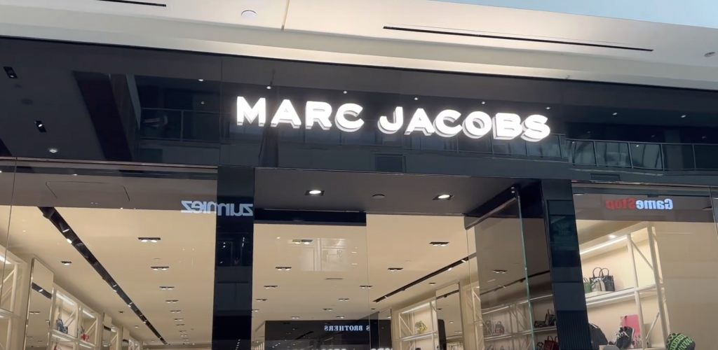 marc jacobs store front