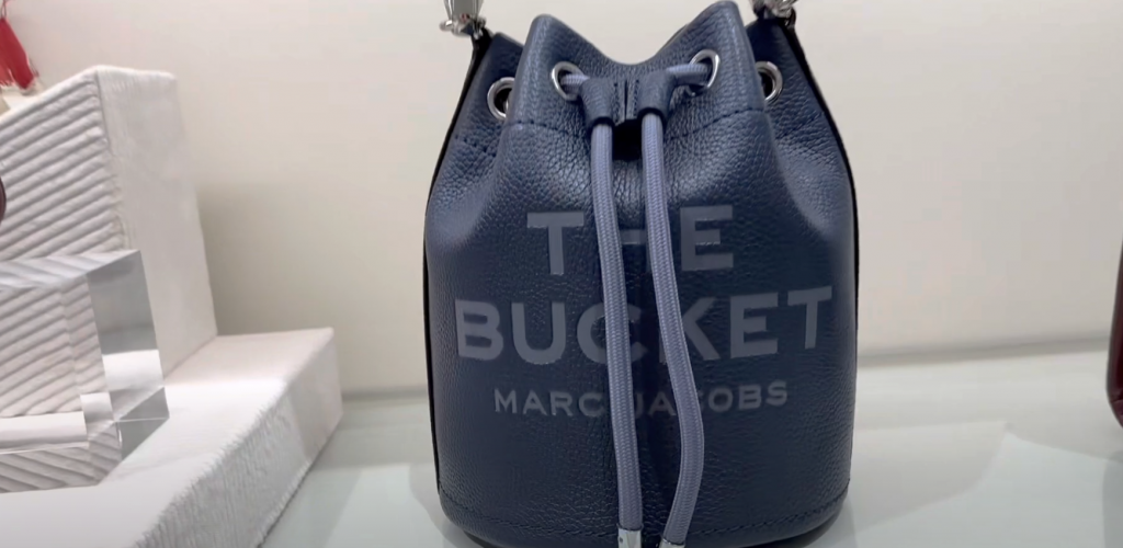 marc jacobs blue bag