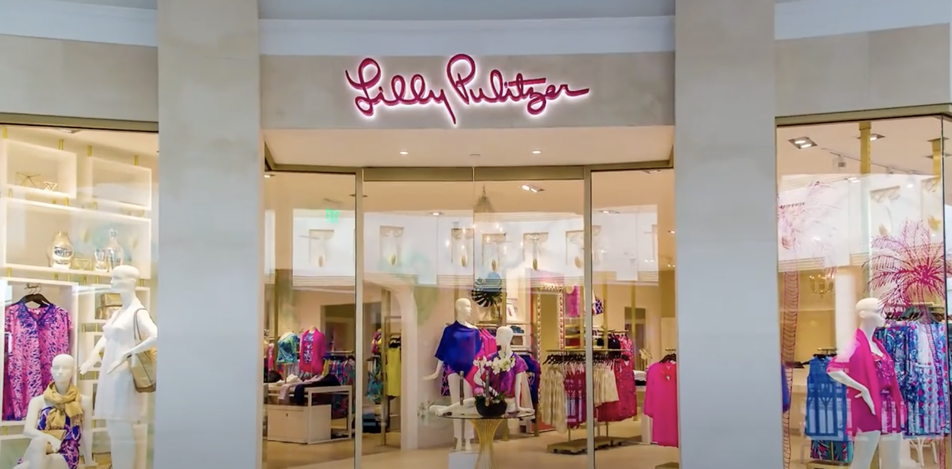 Lilly Pulitzer store front-...